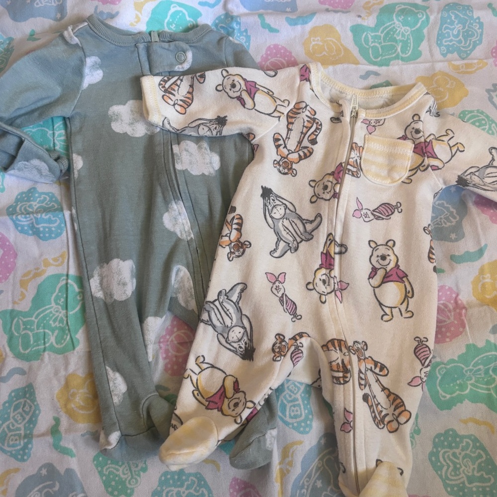 Winnie the Pooh Baby Onesies Set